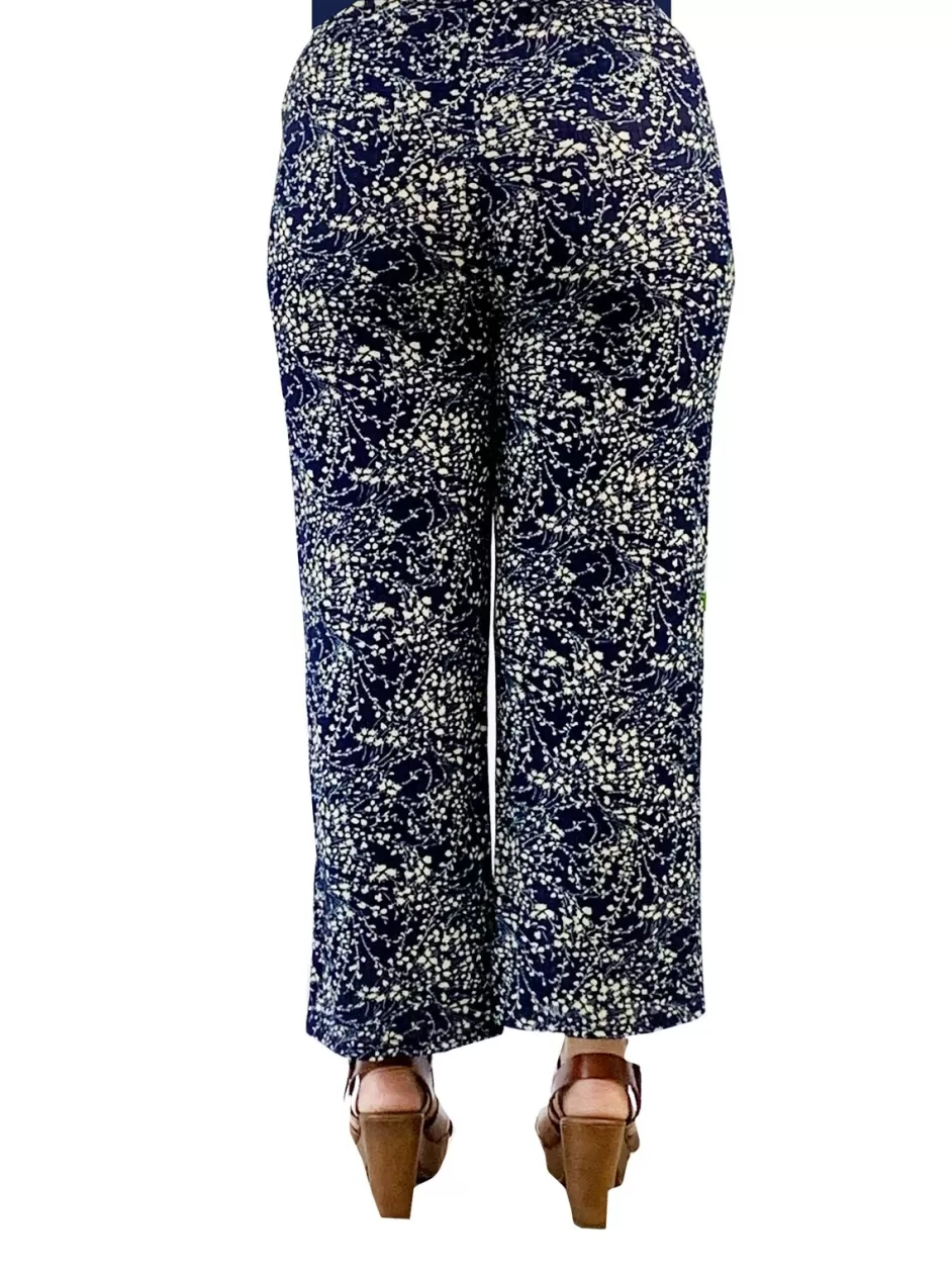 Discount Plus Size La Cera Lucerne Floral Cropped Pant Plus Bottoms